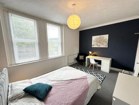 5 bedroom terraced house to rent - Photo 4