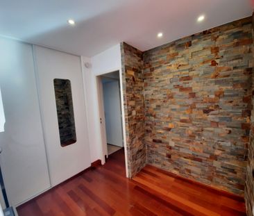 Location Appartement 3 pièces 64m² MARSEILLE 8ème - Photo 4