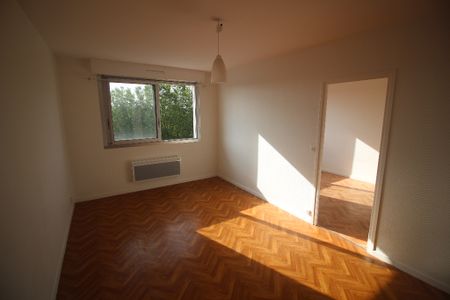 Location Appartement 2 pièces 44m² - Photo 3