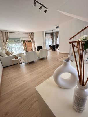 Detached Villa in Nueva Andalucía - Foto 1