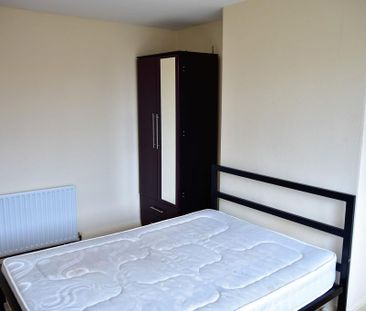 5 bedroom house to rent - Photo 2