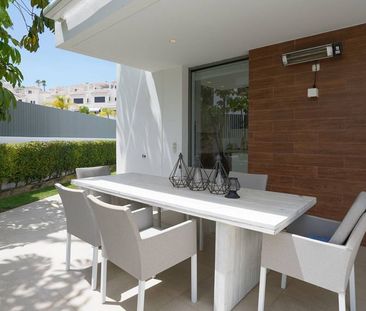 Luxury Villa for rent in Estepona, Andalusia - Photo 6