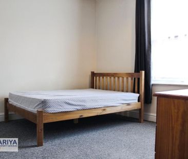 4 bedroom terraced house to rent - Photo 6