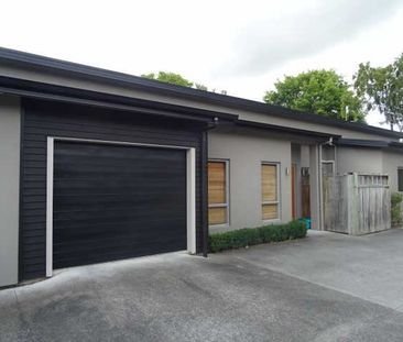 49B Albert Street, Hamilton East — - Photo 2