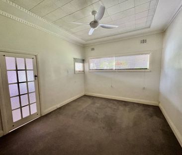 STYLISH 2 BEDDER STEPS FROM THE PARK AND THE NEW GRAFTON POOL - Photo 1