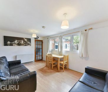 4 bedroom terraced house to rent - Photo 1