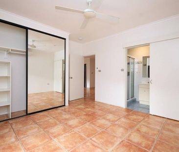 Beautiful Home with Many Extras... Pool, Caravan Storage - Photo 1