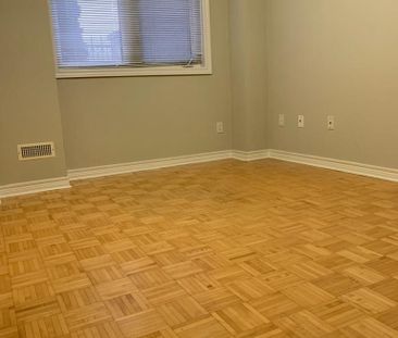 For Lease - 9133 Bayview Avenue Unit# TH76, Richmond Hill, Ontario - Photo 3