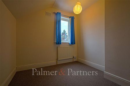 3 bedroom terraced house to rent - Photo 3