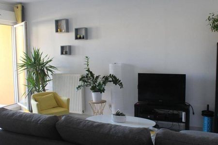 Location appartement récent 2 pièces 46.6 m² à Montpellier (34000) - Photo 2