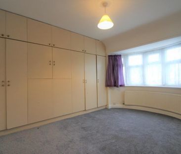3 bedroom end of terrace house to rent - Photo 5