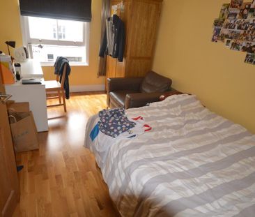 3 bedroom apartment to rent - Photo 2