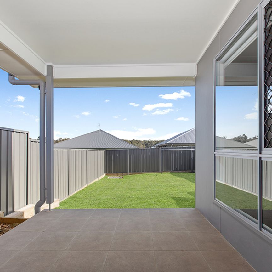 1/15 Crestwood Drive - Photo 1