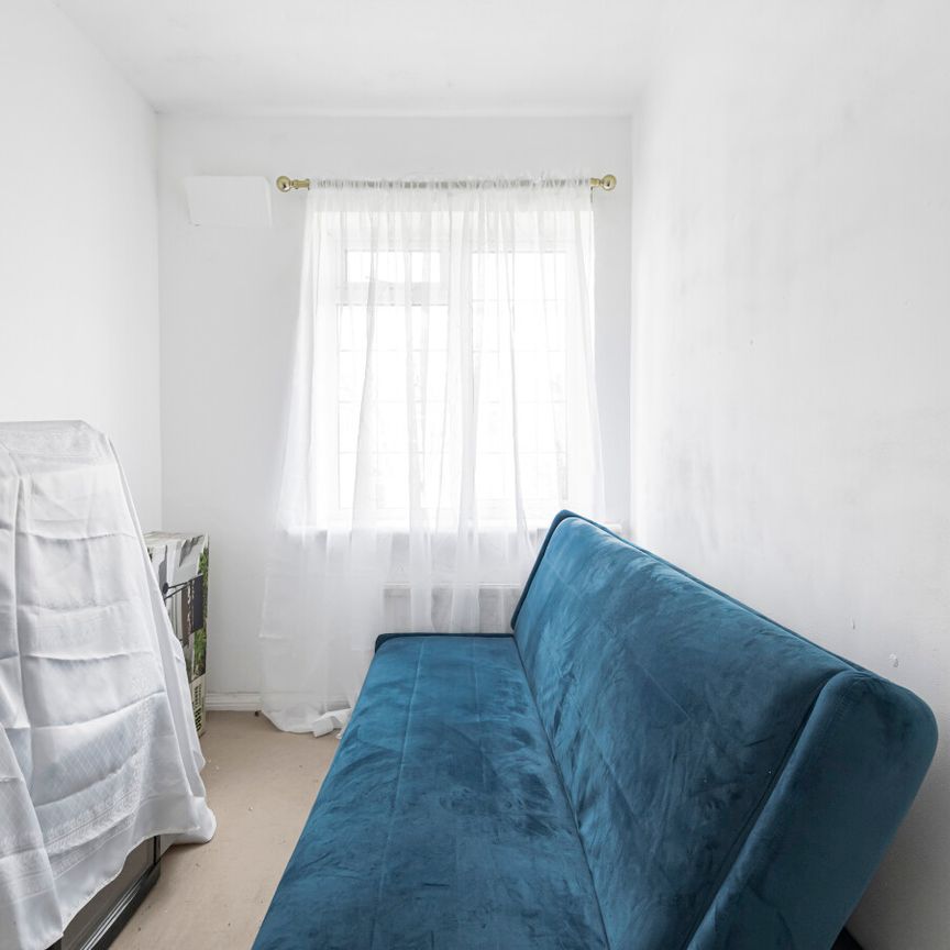 Manor Court, York Way - Photo 1
