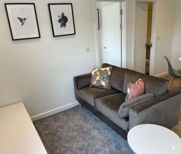 Wraysbury House, London Road, Staines, TW18 - Photo 2