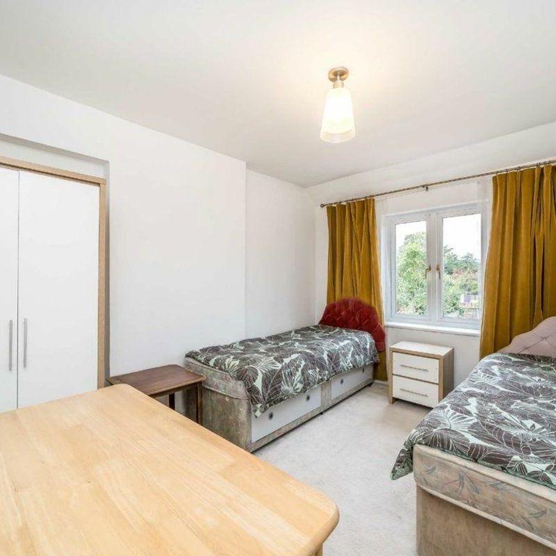 Turner Avenue, Mitcham, CR4 - Photo 1