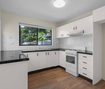 Spacious & Freshly Updated Family Home in a Prime Location - Photo 2