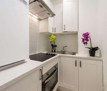 Queens Court, Queensway, London, W2 - Photo 1