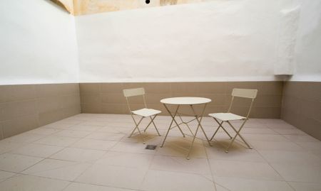 Apartamento amueblado con dos dormitorios, patio, Plaza del Cuadrado Palma - Photo 4