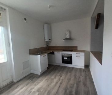 Location Appartement 2 pièces 50m² LA GUERCHE DE BRETAGNE 35130 - Photo 5