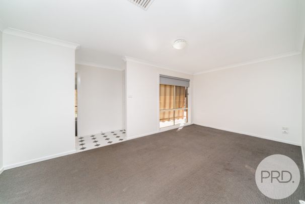 2 Kimba Drive, Glenfield Park NSW 2650 - Photo 1