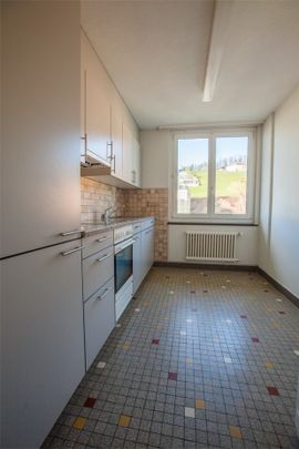 "Helle 3.5-Zimmer-Wohnung mit Balkon in Herisau" - Photo 1