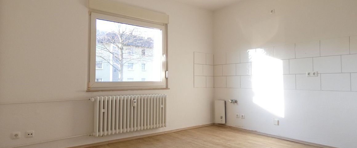 *** 2 Zimmer-Erdgeschoss-Wohnung mit Balkon!*** - Photo 1