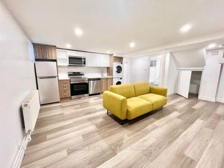 545 Palmerston Boulevard #5 - Photo 2