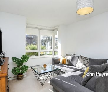 Flat to rent - Hassendean Road, London, SE3 - Photo 2