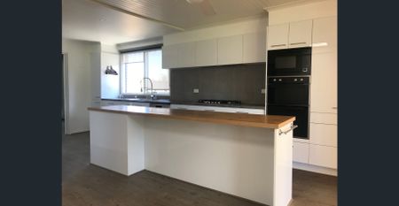 Beautiful Family Home at a Great Location!! - Photo 4