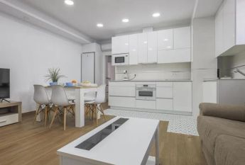 Alquiler de piso en Avenida Duque de Nájera, 2