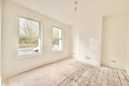 2 bed House Brickfield Cottages, SS4 - Photo 4