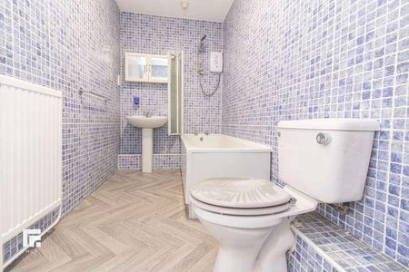 Trafalgar Court, Penylan Road, Penylan, CF23 - Photo 4