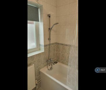 Studio to rent - Photo 6