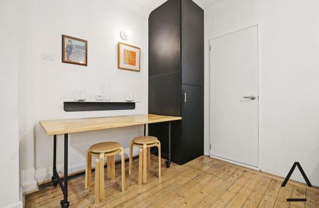 Fully Furnished Chic Art Deco Studio in the Heart of Potts Point - Photo 3