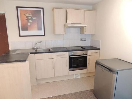 1 bedroom apartment to rent - Photo 2