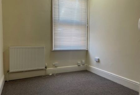 Top Floor Flat, 95a Dixon Street, Lincoln, LN5 8AQ - Photo 3
