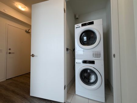 NEXT AT ELGIN EAST: BAYVIEW & ELGIN MILLS (2 DAVID EYER RD) AD#101124 - Photo 3