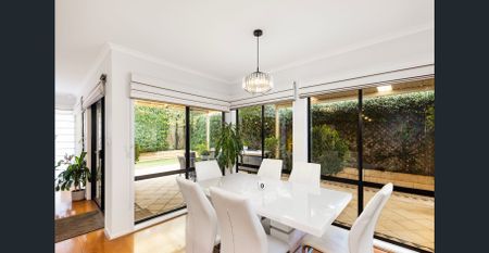 Elegant family living in leafy Rostrevor - Photo 3