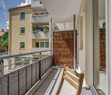 Schöne und helle Wohnung mit Balkon - Photo 3