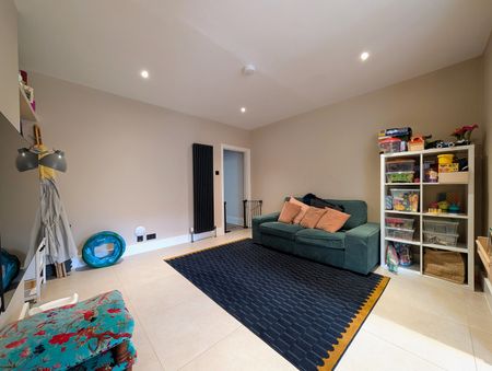 3 Bed Flat, Furness Road, NW10 - Photo 4