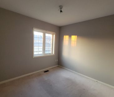 For Lease - 3045 Gladeside Avenue Unit# 2, Oakville, Ontario - Photo 4