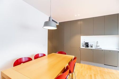 Avinguda del Coll del Portell, Barcelona, Catalonia 08024 - Foto 4