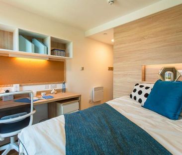 1 bedroom in a flat share to rent - Photo 6