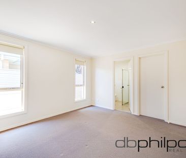 MODERN FAMILY HOME - Photo 4