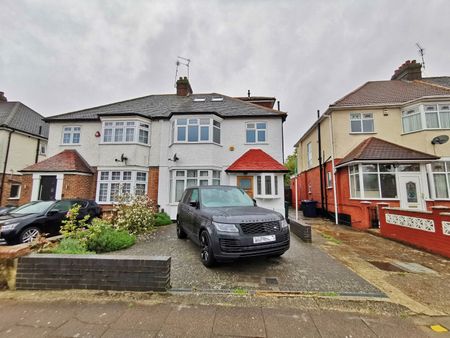 2 Bed Maisonette - Photo 3