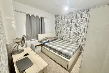 2 bedroom Property to rent - Photo 3