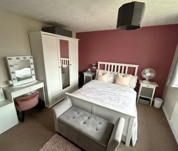 Chamberlain Road, Chippenham, SN14 - Photo 4