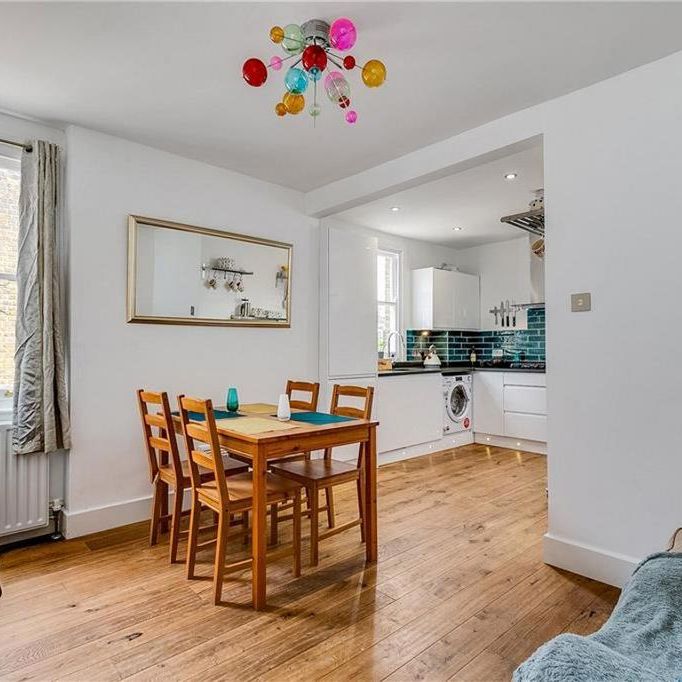 3 bedroom flat to rent - Photo 1