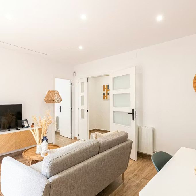 Travessera de les Corts, Barcelona, Catalonia 08029 - Photo 1